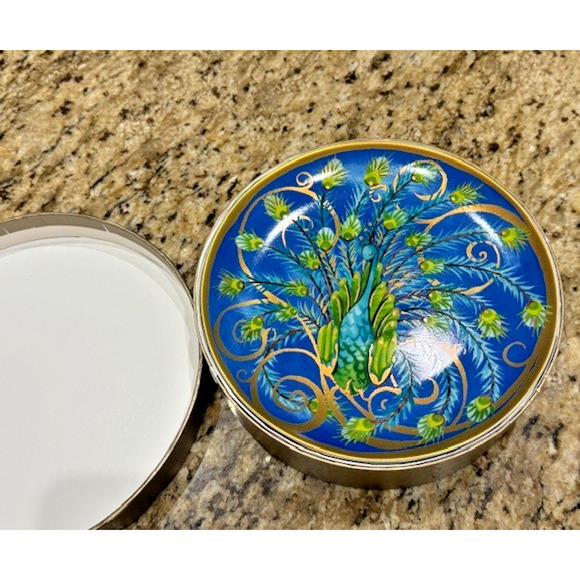 ART NOUVEAU Set of 4 Salad Plates POTTERY BARN Dragonfly Peacock Doves Butterfly - Picture 5 of 9